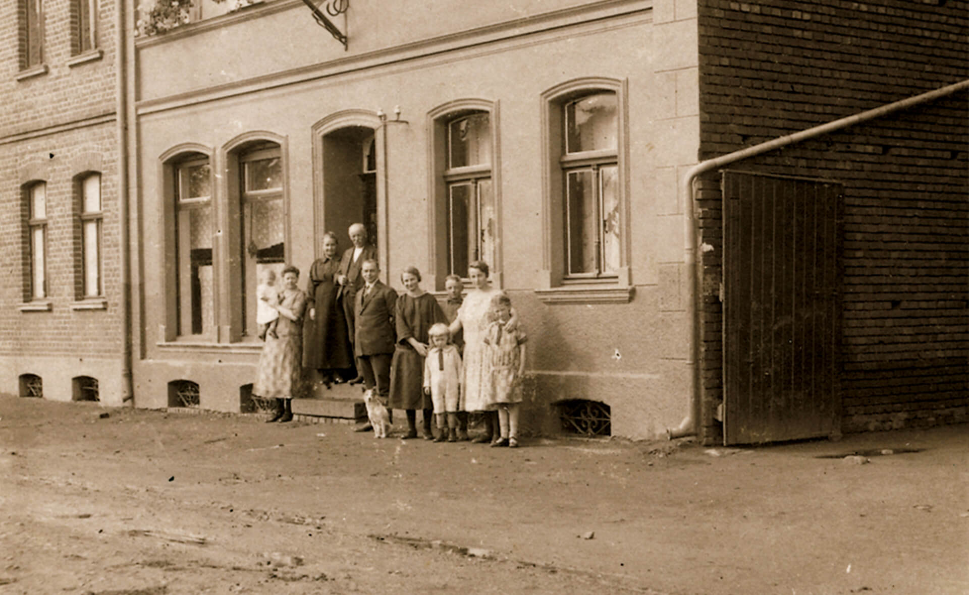 Die Familie Hövelmann auf einem historischen Foto